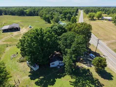 2040 Collinwood Highway Collinwood TN 38450