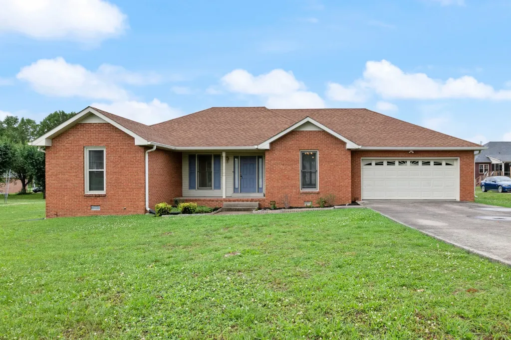 1725 Hollow Oak Drive Lebanon TN 37087