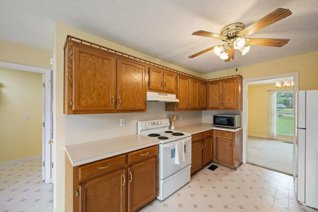 1725 Hollow Oak Drive Lebanon TN 37087