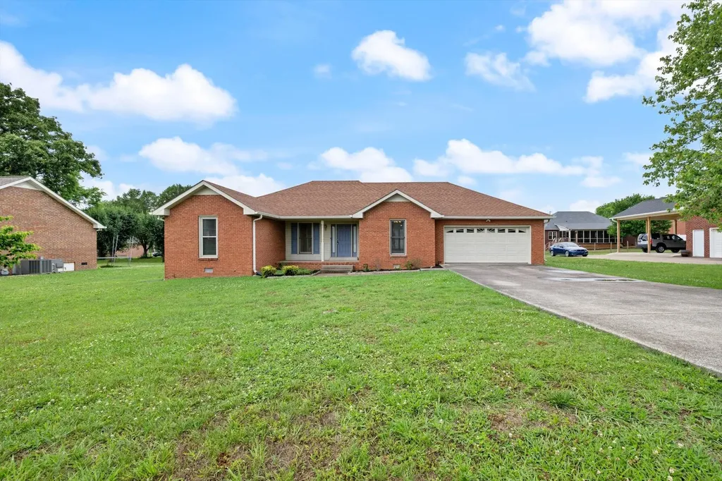 1725 Hollow Oak Drive Lebanon TN 37087