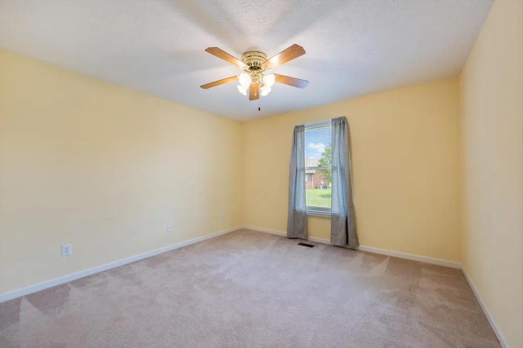 1725 Hollow Oak Drive Lebanon TN 37087