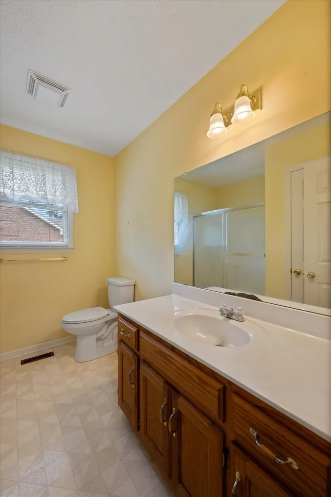 1725 Hollow Oak Drive Lebanon TN 37087