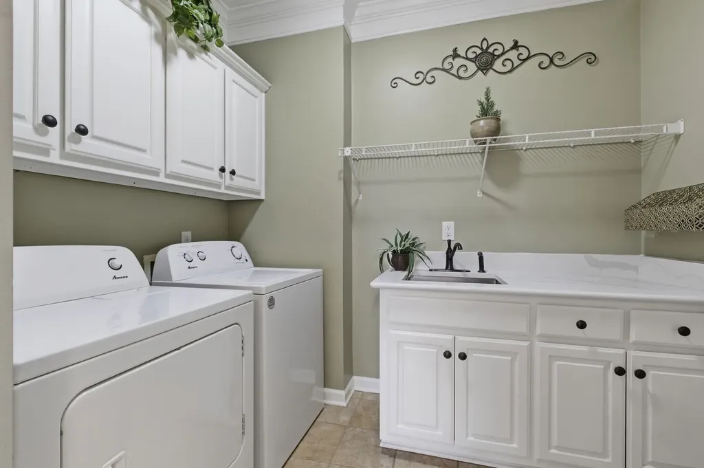 2023 Dorchester Drive Lebanon TN 37090