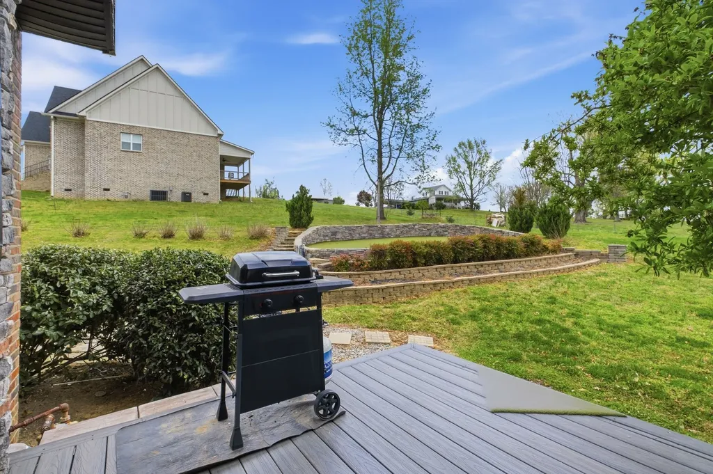 2023 Dorchester Drive Lebanon TN 37090