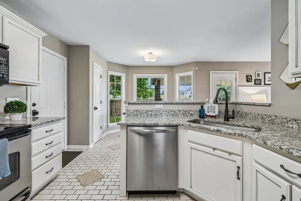 1399 Standing Stone Circle Columbia TN 38401