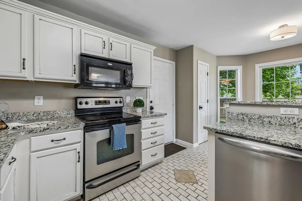 1399 Standing Stone Circle Columbia TN 38401