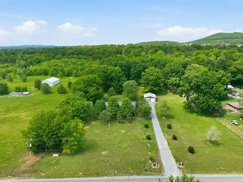 3041 Unionville Deason Road Bell Buckle TN 37020