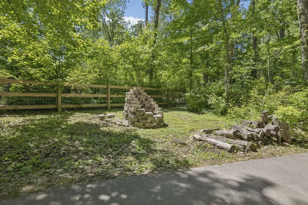 7301 White Oak Drive Fairview TN 37062
