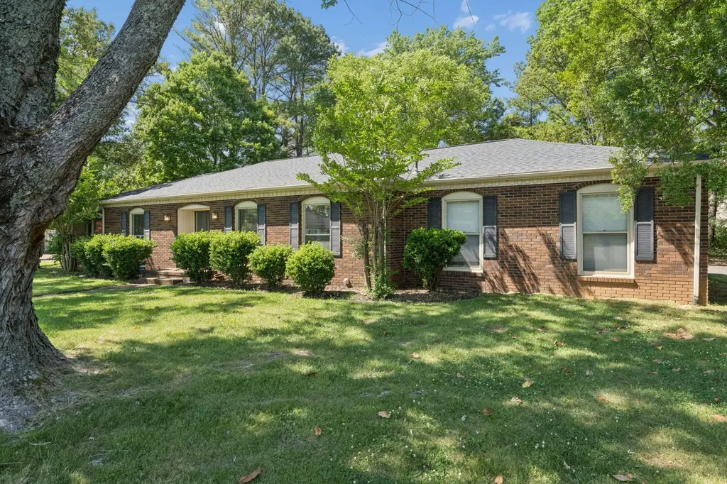 1814 Haynes Drive Murfreesboro TN 37129