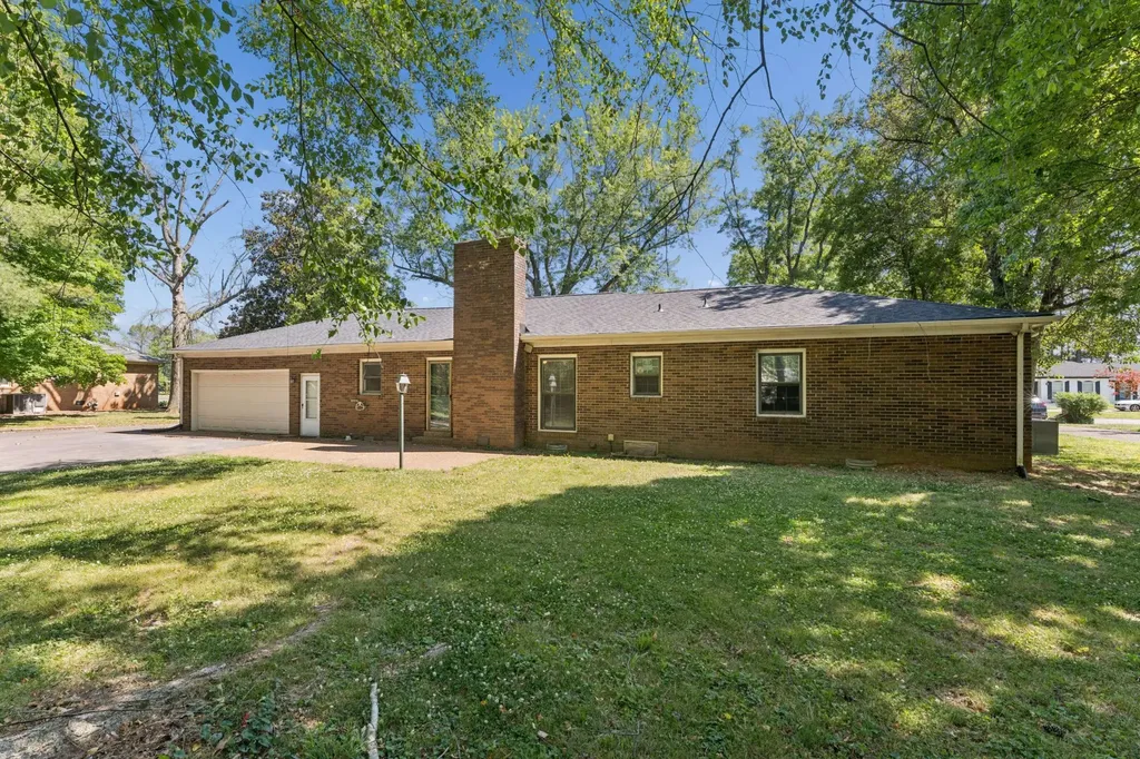 1814 Haynes Drive Murfreesboro TN 37129