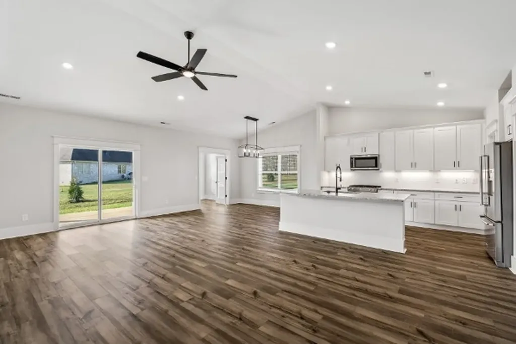 385 Springbrook Boulevard White House TN 37188