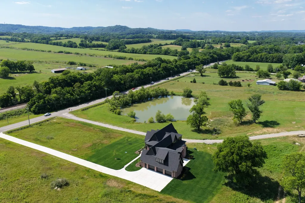 9204 Horton Highway College Grove TN 37046