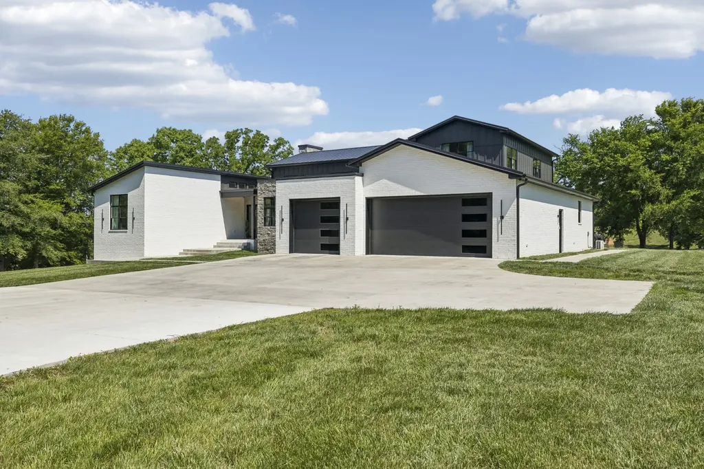 653 Hicks Edgen Road Pleasant View TN 37146