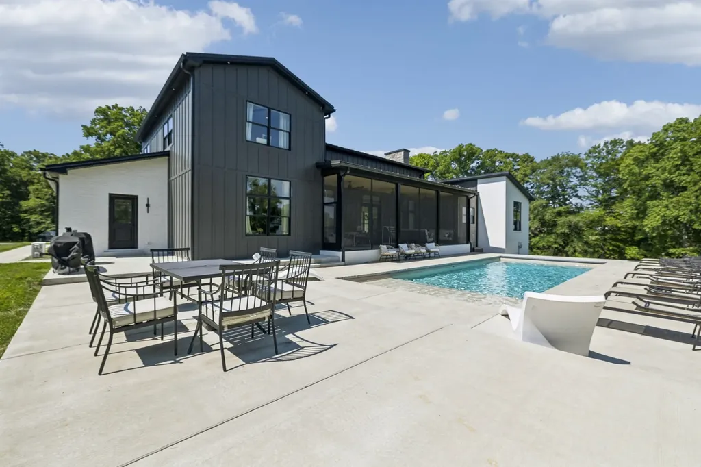 653 Hicks Edgen Road Pleasant View TN 37146