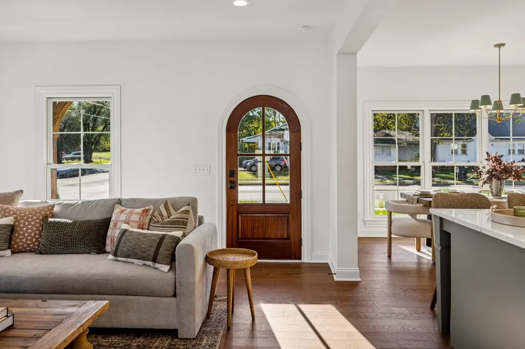 304 Bridge Avenue Murfreesboro TN 37129