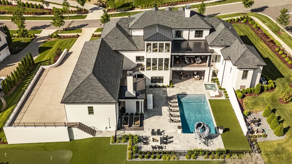 8114 Heirloom Boulevard College Grove TN 37046