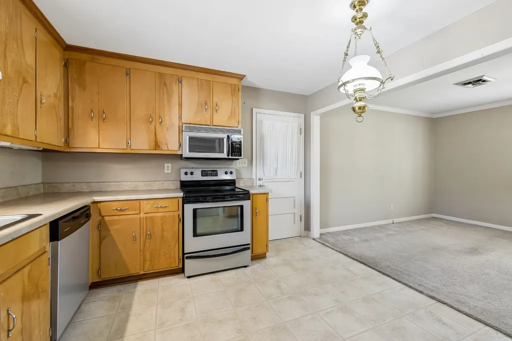 300 Woods Drive Columbia TN 38401