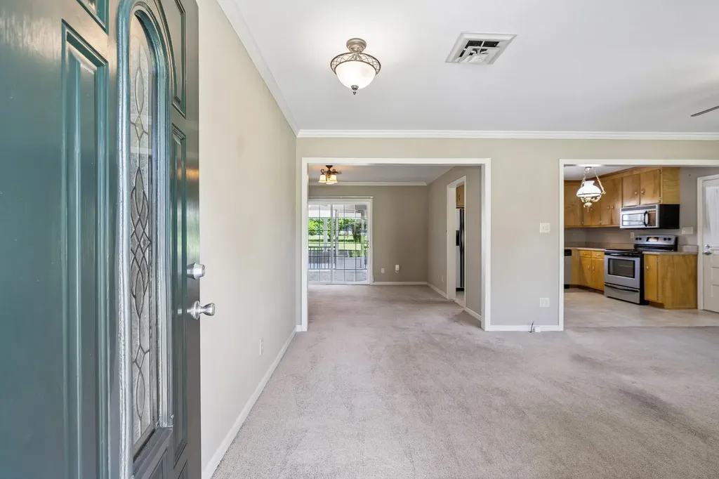 300 Woods Drive Columbia TN 38401