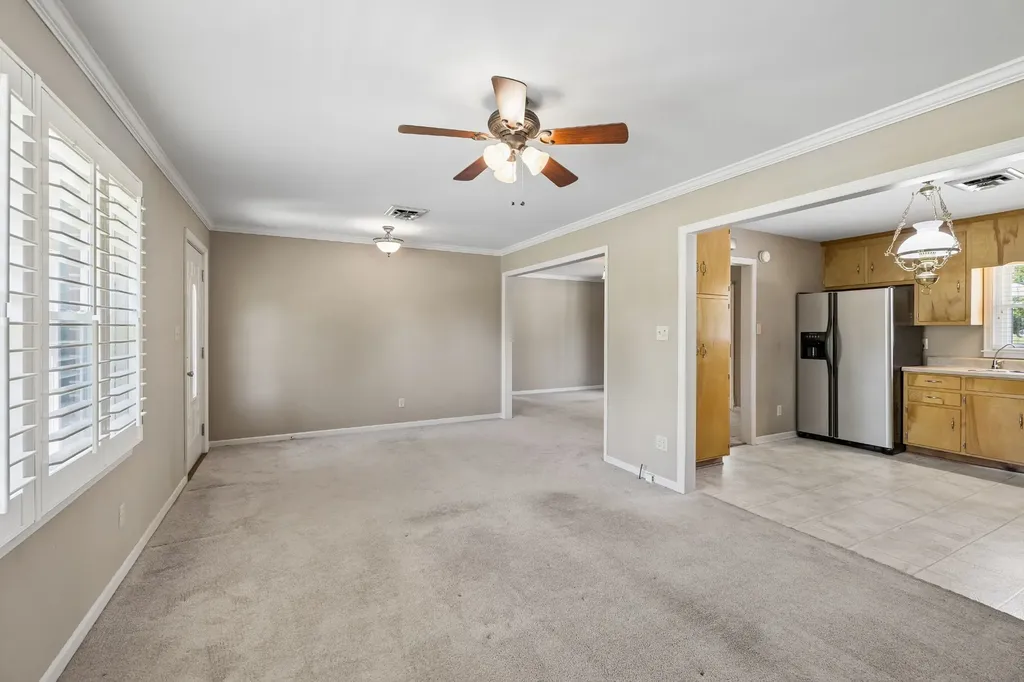 300 Woods Drive Columbia TN 38401