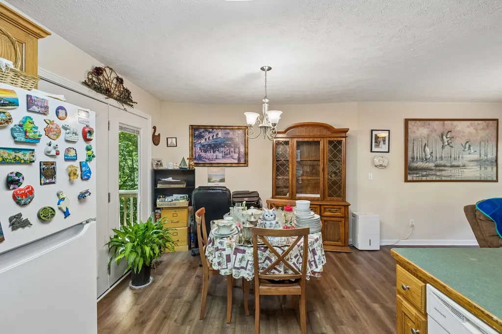 117 W Dell Road Dickson TN 37055