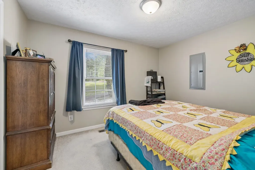 117 W Dell Road Dickson TN 37055