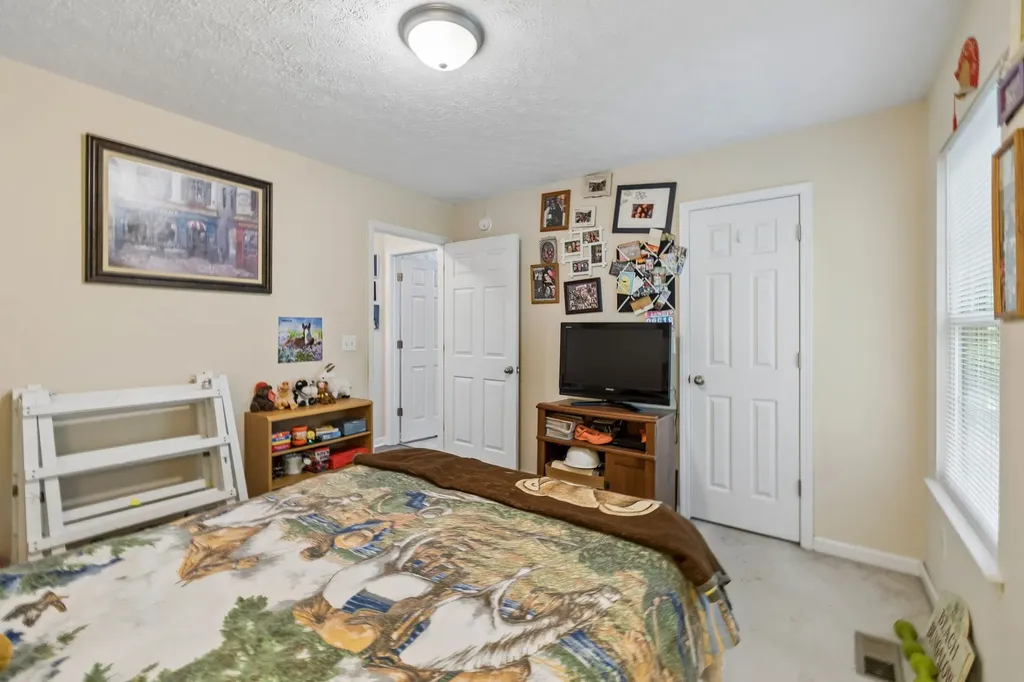 117 W Dell Road Dickson TN 37055