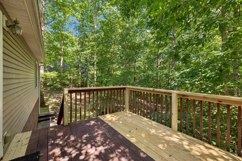 117 W Dell Road Dickson TN 37055