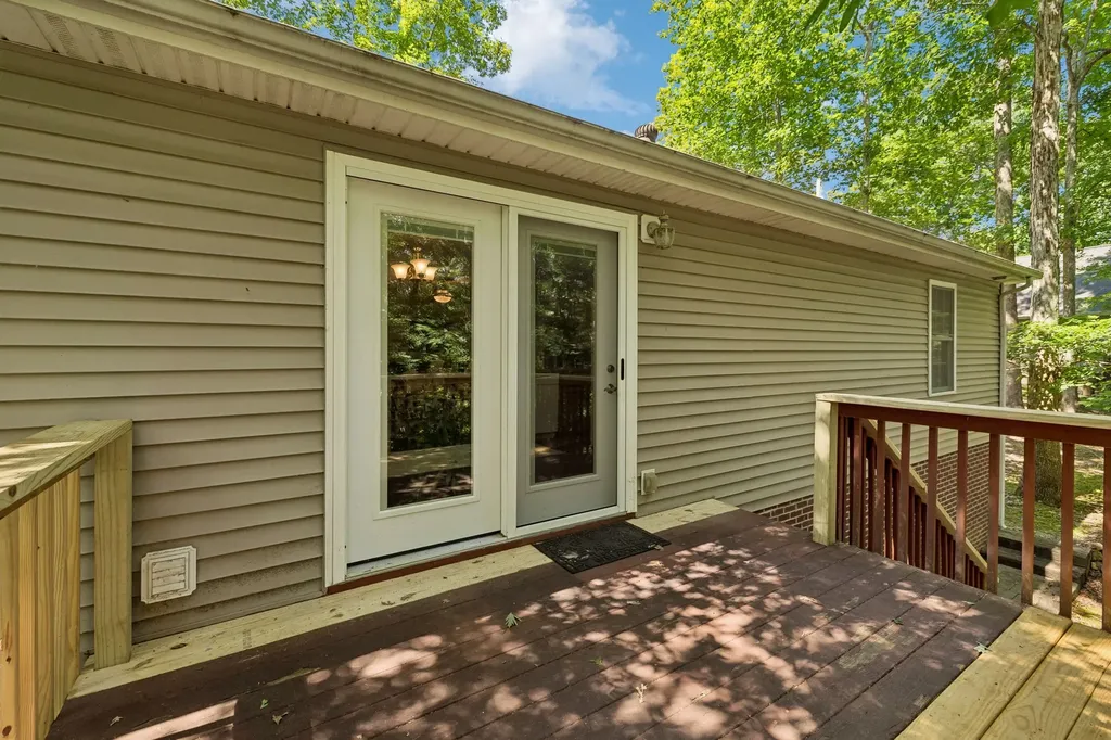 117 W Dell Road Dickson TN 37055