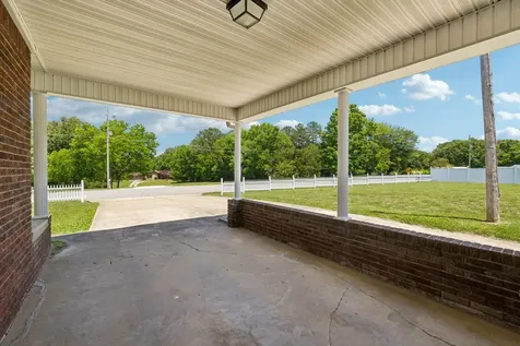 8181 Cedar Grove Road Big Sandy TN 38221