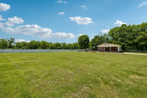 8181 Cedar Grove Road Big Sandy TN 38221