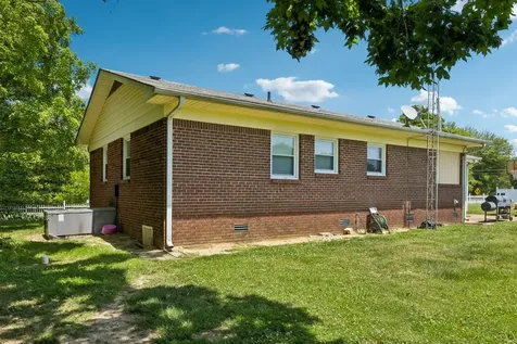 8181 Cedar Grove Road Big Sandy TN 38221