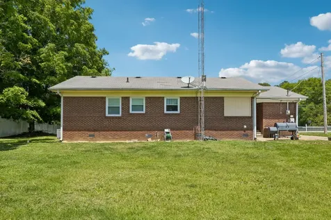 8181 Cedar Grove Road Big Sandy TN 38221