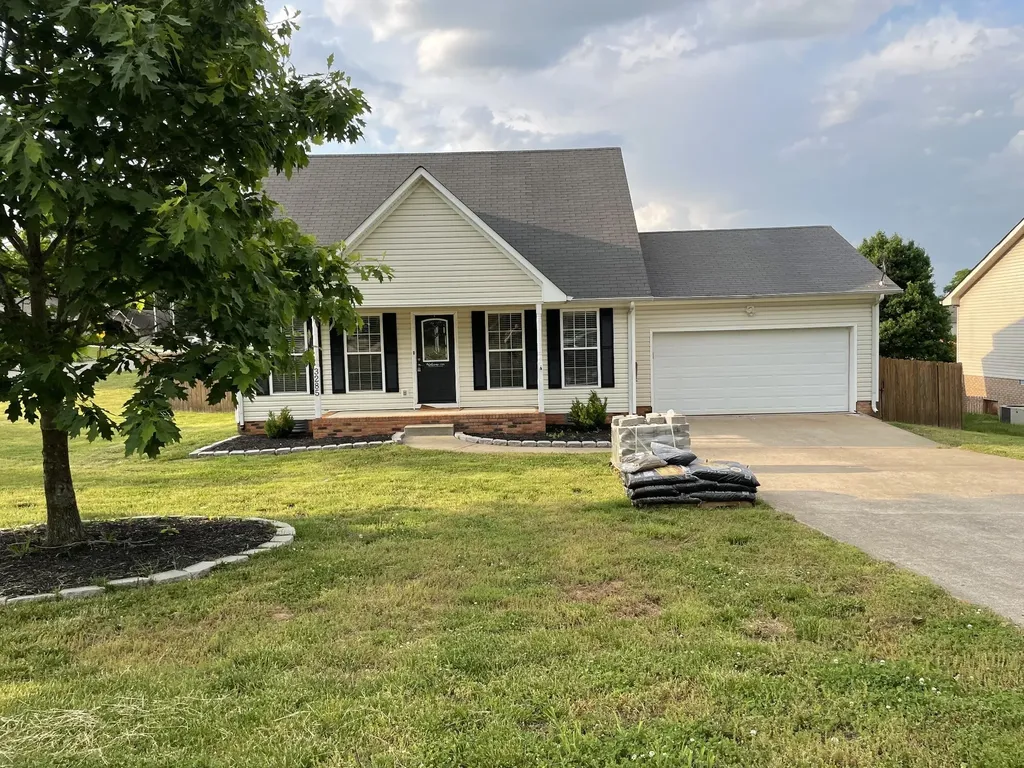 3285 S Senseney Circle Clarksville TN 37042