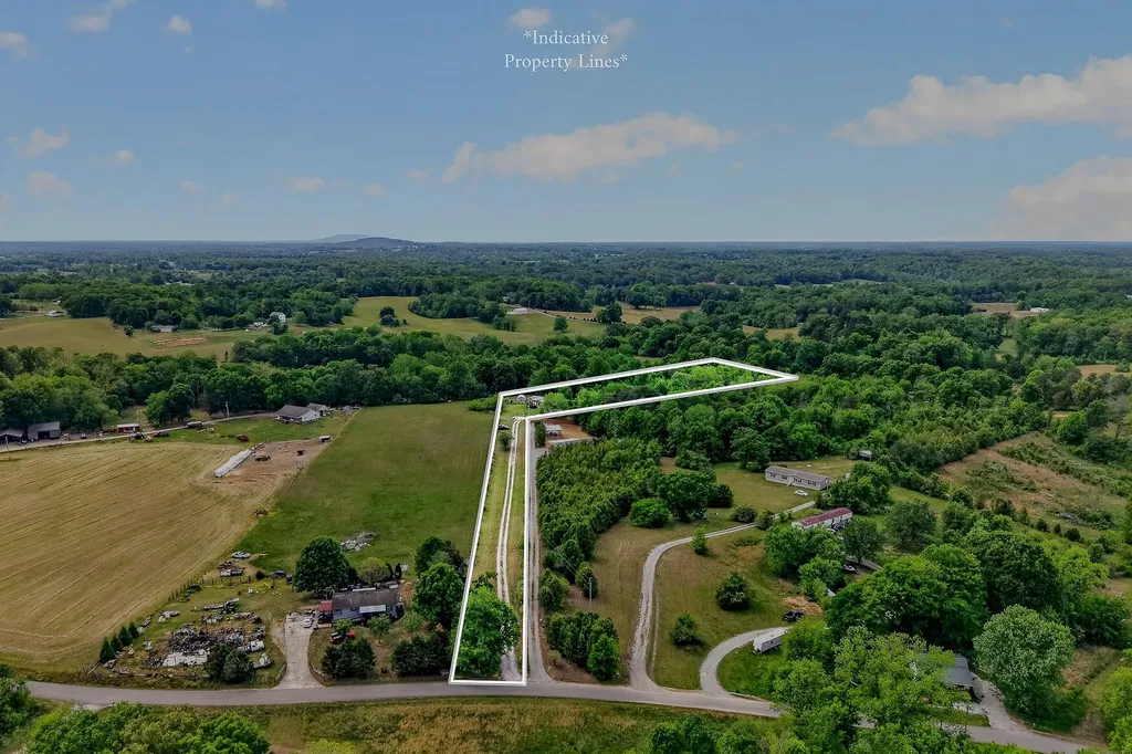 160 Apple Blossom Lane Rock Island TN 38581