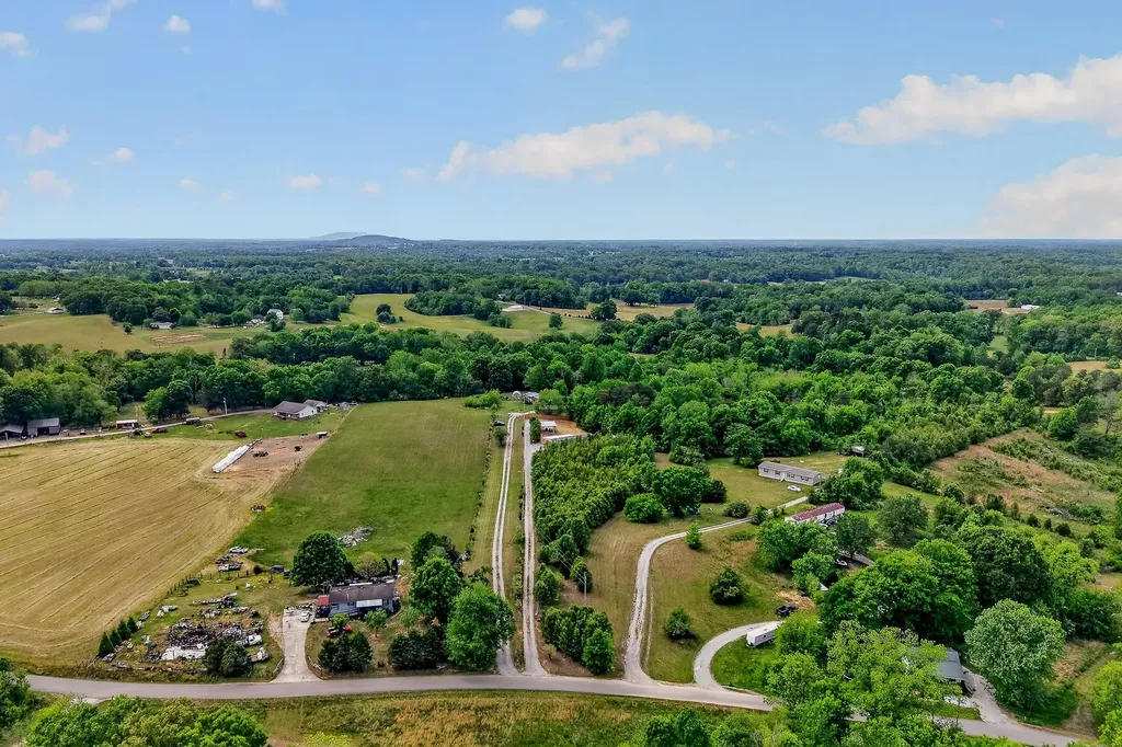 160 Apple Blossom Lane Rock Island TN 38581