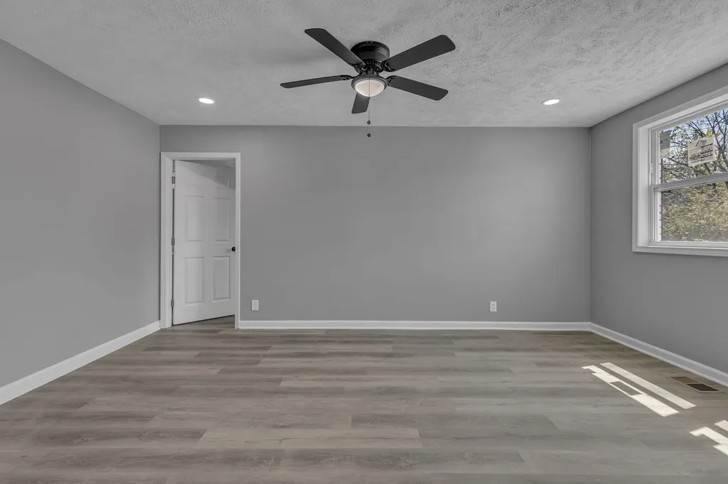 1916 Louanne Drive Nashville TN 37217