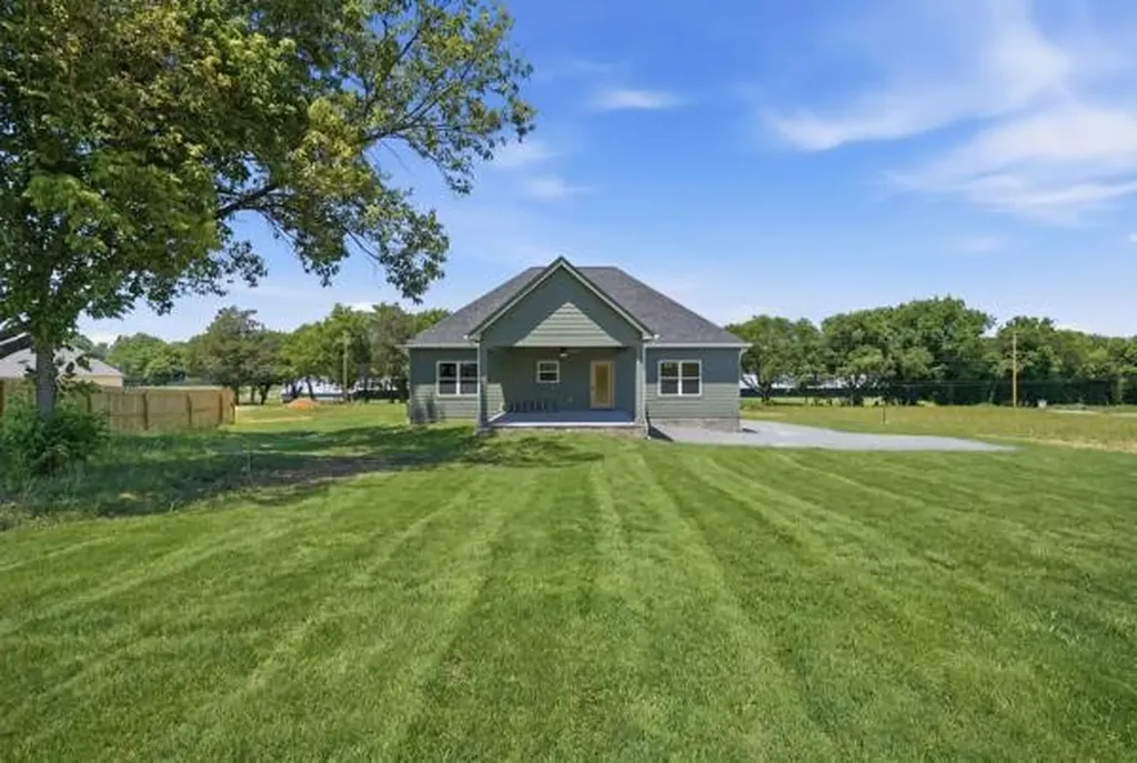 2123 Sims Road Shelbyville TN 37160