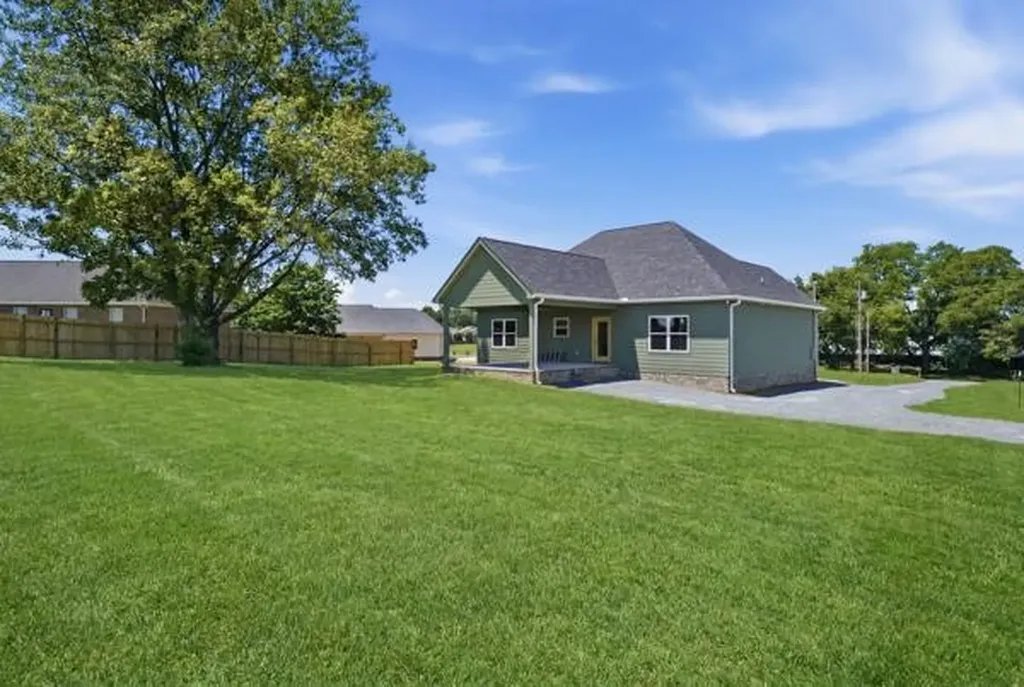 2123 Sims Road Shelbyville TN 37160