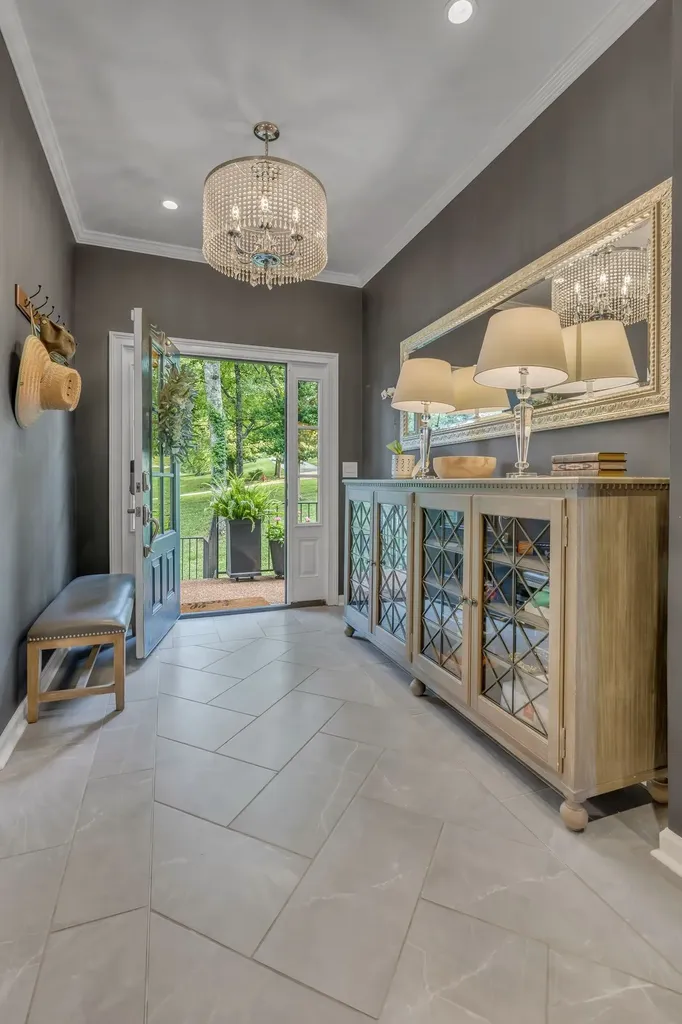 826 Evansdale Drive Nashville TN 37220