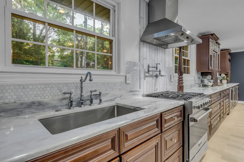 826 Evansdale Drive Nashville TN 37220