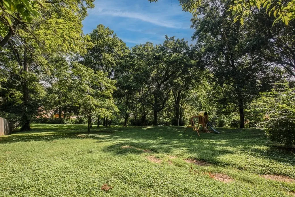 826 Evansdale Drive Nashville TN 37220