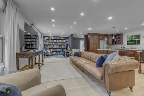 826 Evansdale Drive Nashville TN 37220