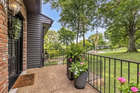 826 Evansdale Drive Nashville TN 37220