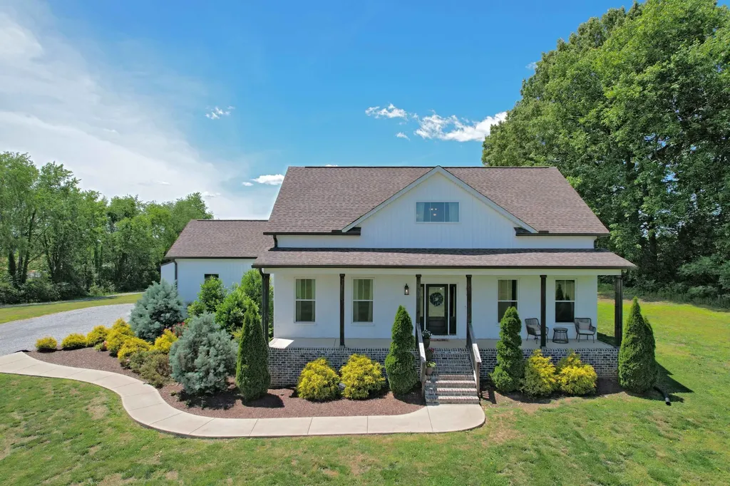 5142 Cross Plains Road White House TN 37188