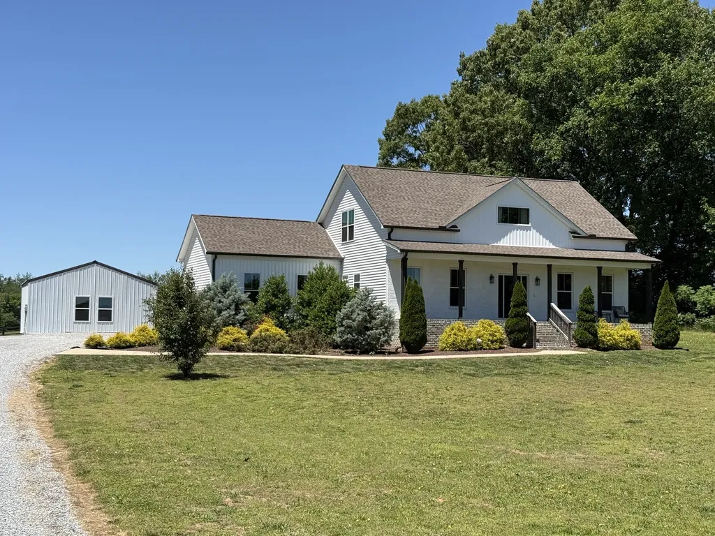 5142 Cross Plains Road White House TN 37188