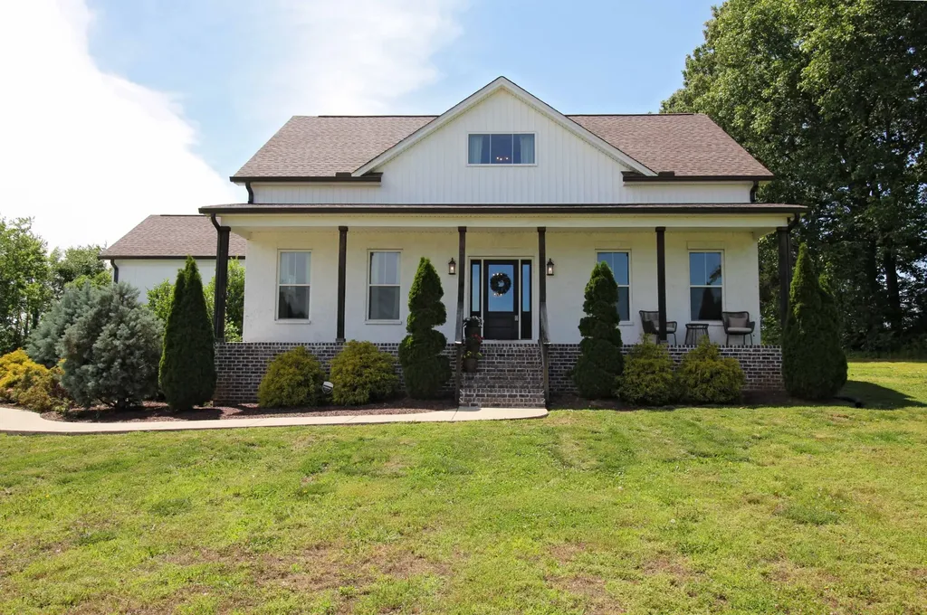 5142 Cross Plains Road White House TN 37188