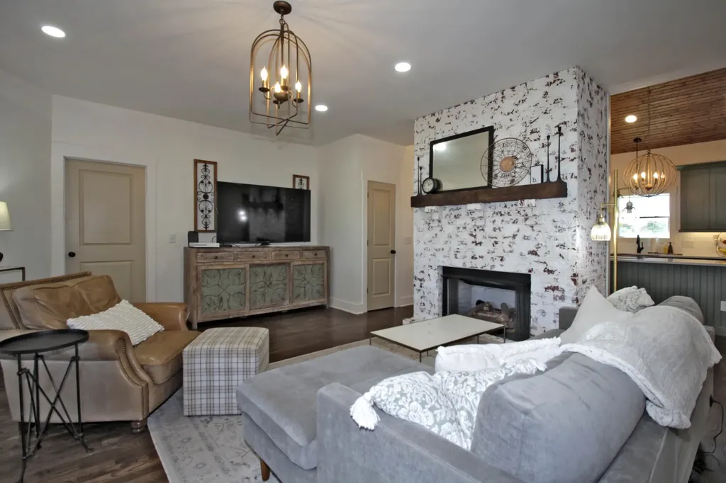 5142 Cross Plains Road White House TN 37188