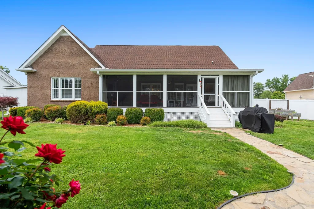 87 Garrison Drive Mcminnville TN 37110