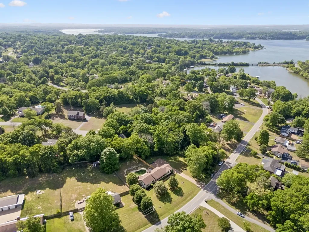 500 Lakeshore Drive Old Hickory TN 37138