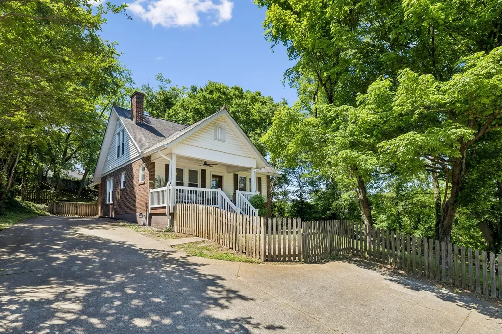 2687 Hartford Drive Nashville TN 37210